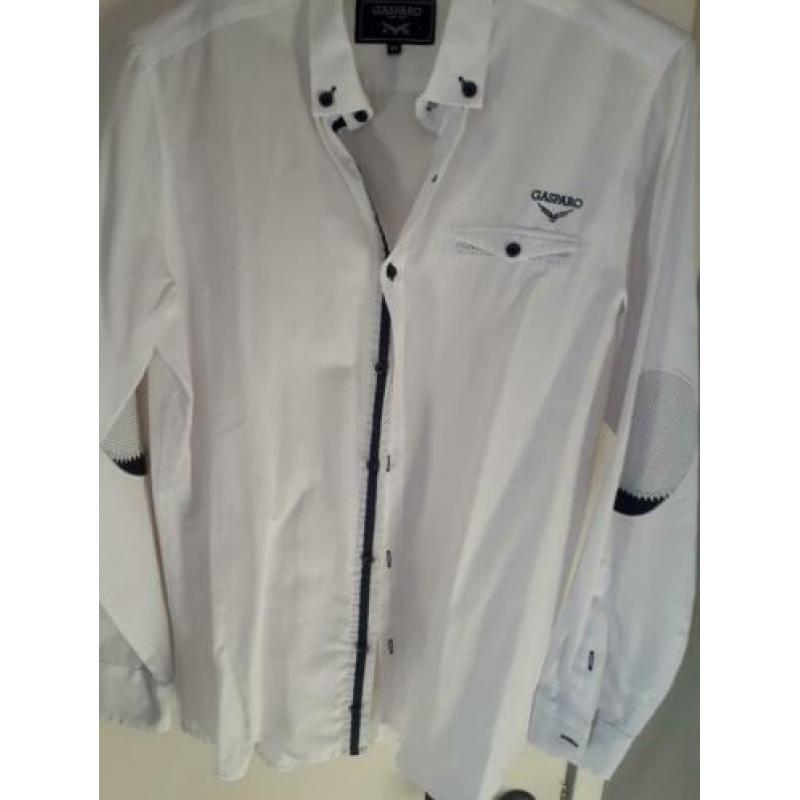 Witte blouse, donkerblauwe accenten, M
