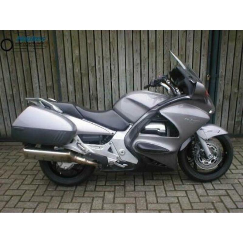 HONDA ST1300 ABS-CBS (bj 2002)