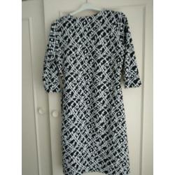 Jurk tricot 3/4 mouw zwart wit maat s/m