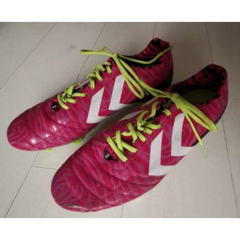 Hummel voetbalschoen maat 44