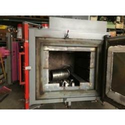 1352. Luchtcirculatie oven / ontlaatoven / industrie