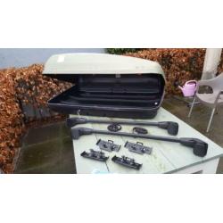 Dakkoffer Citroen Xsara Berline met dakdragers