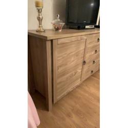Hele mooi kast met dressior