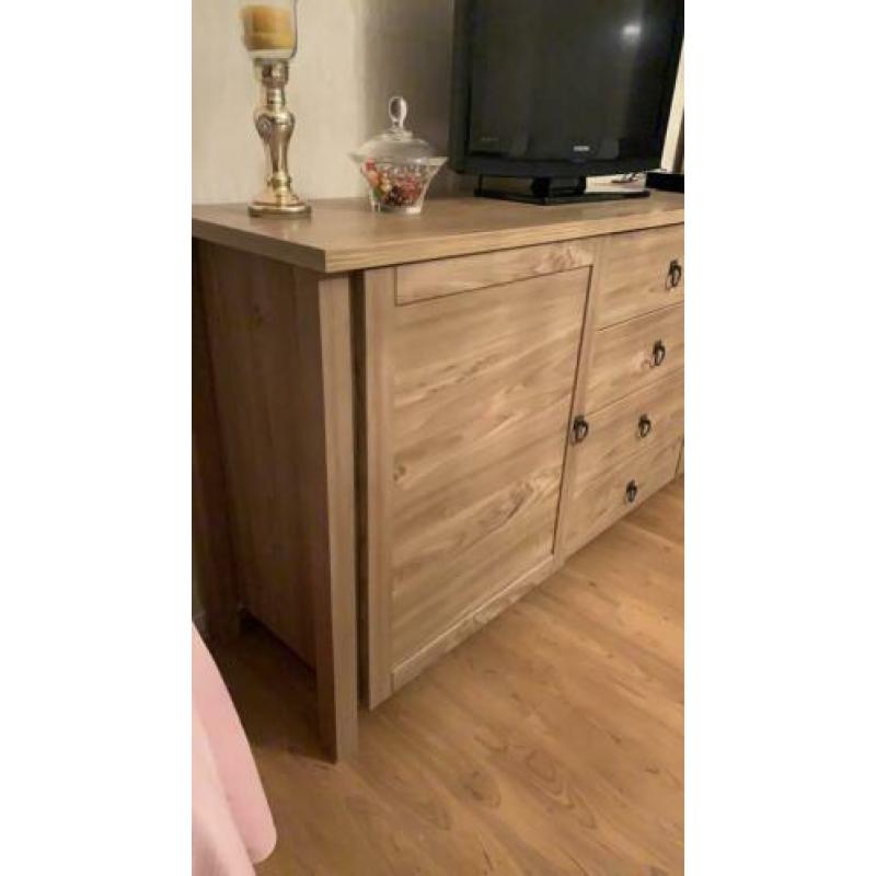 Hele mooi kast met dressior