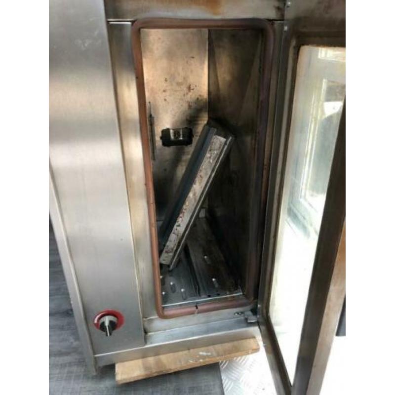 Oven