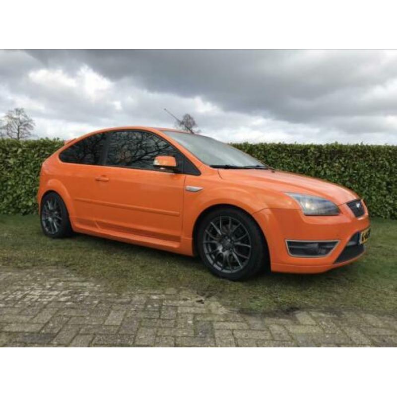 Ford Focus ST 2.5 20V Turbo, Climate control, PDC, Milltek