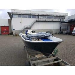 Sloep 6 Persoons polyester met Suzuki 9.9pk 4takt