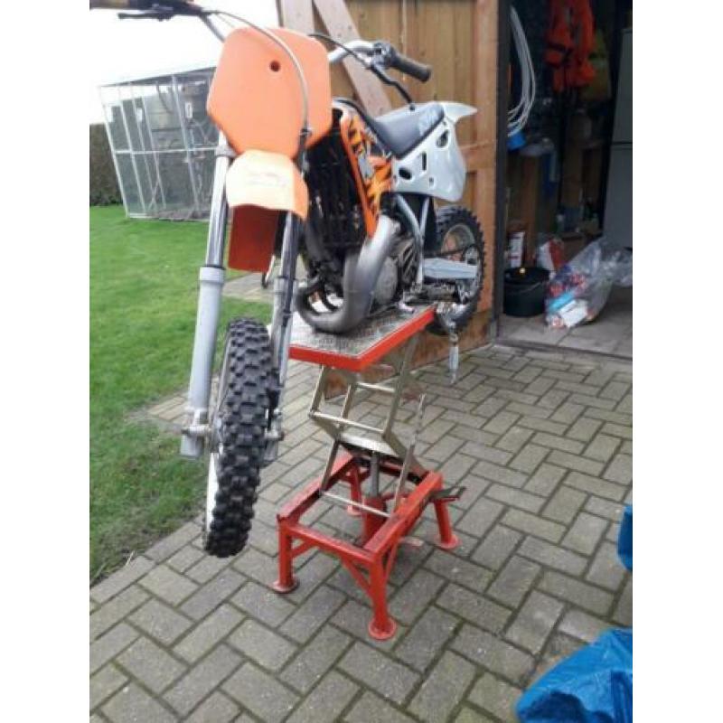 Motor hef bok