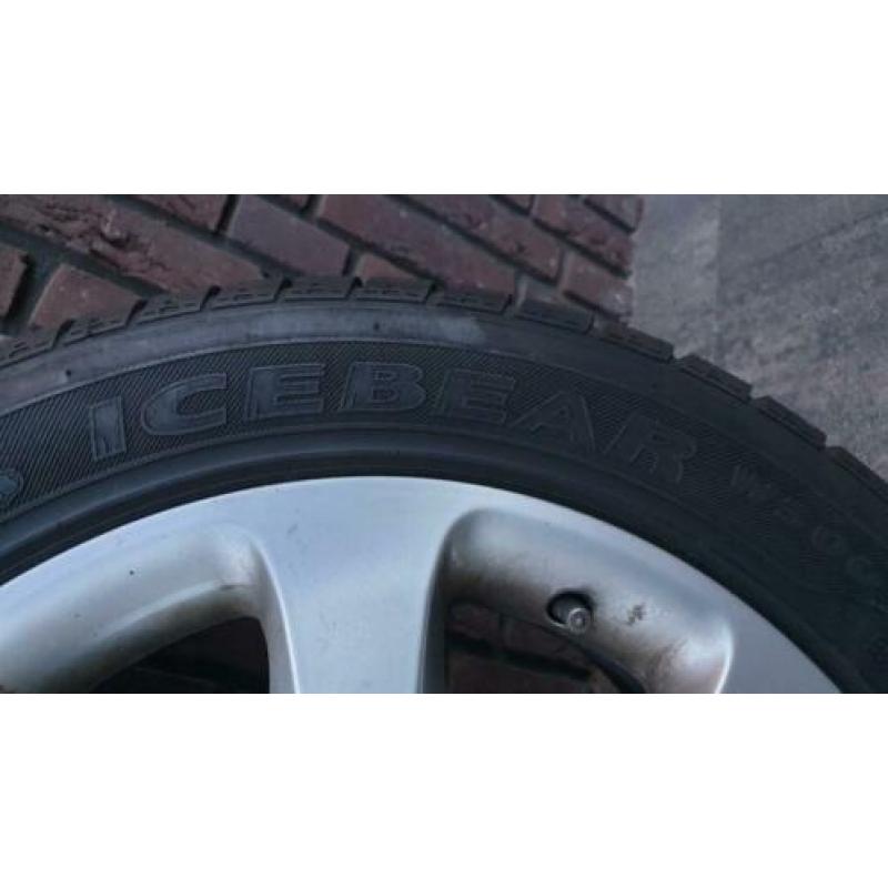 Hankook winterbanden op Mercedes velg