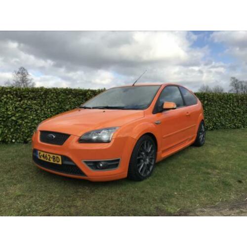 Ford Focus ST 2.5 20V Turbo, Climate control, PDC, Milltek