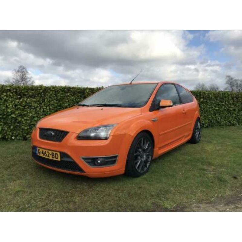 Ford Focus ST 2.5 20V Turbo, Climate control, PDC, Milltek