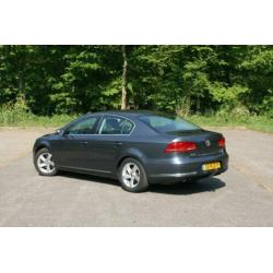 Volkswagen Passat 1.8 TSI Metallic Grijs met winterbanden