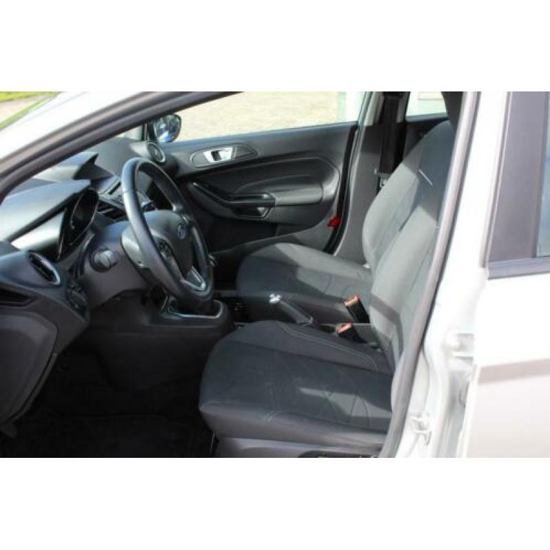 Ford Fiesta 1.0 Style Airco , Navigatie , Bluetooth