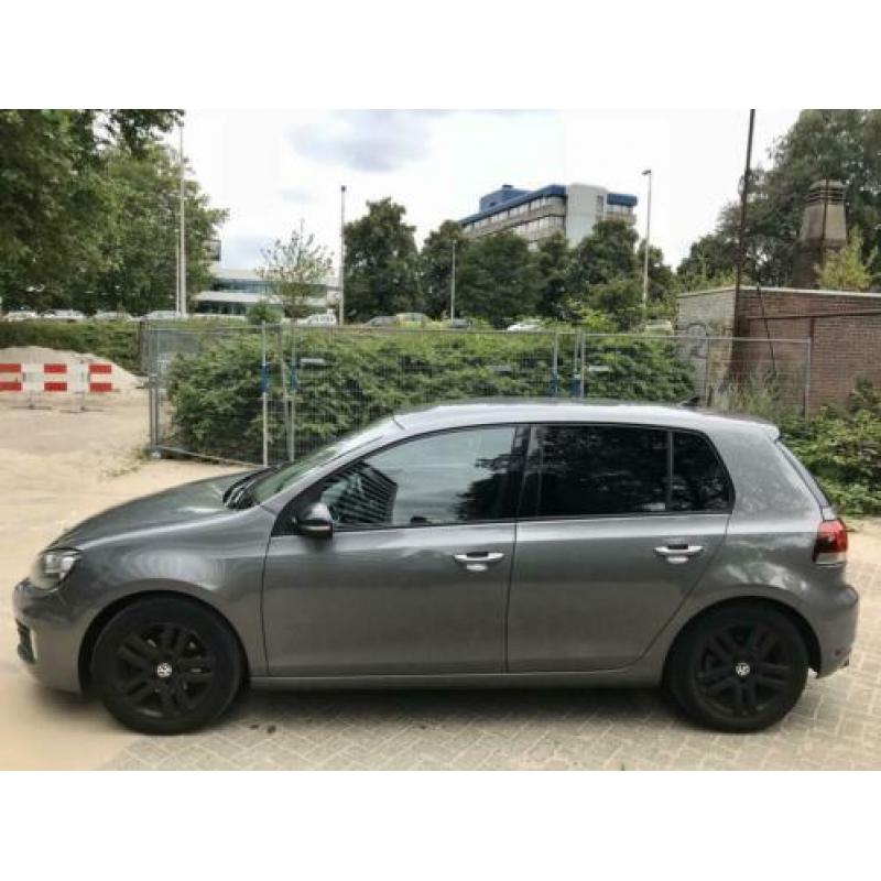 Volkswagen Golf 1.6 TDI DSG7 PDC RNS GTI pakket
