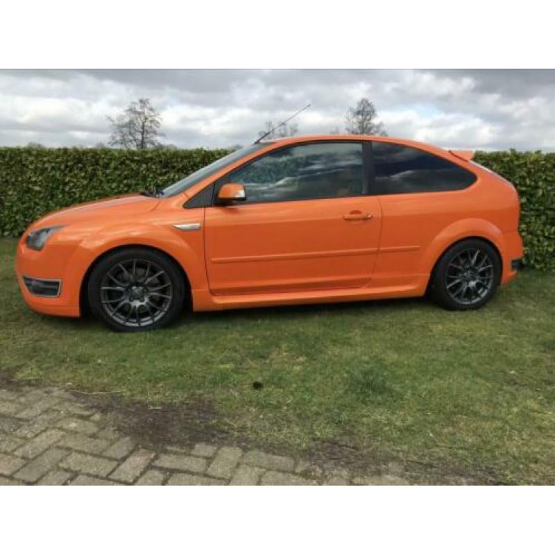Ford Focus ST 2.5 20V Turbo, Climate control, PDC, Milltek