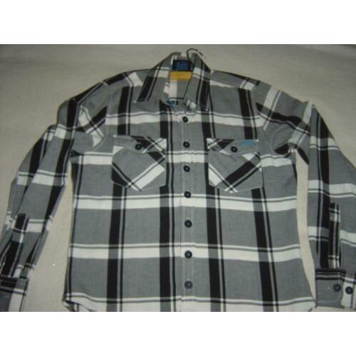 2x leuke,vlotte, stoere blouses 146/152