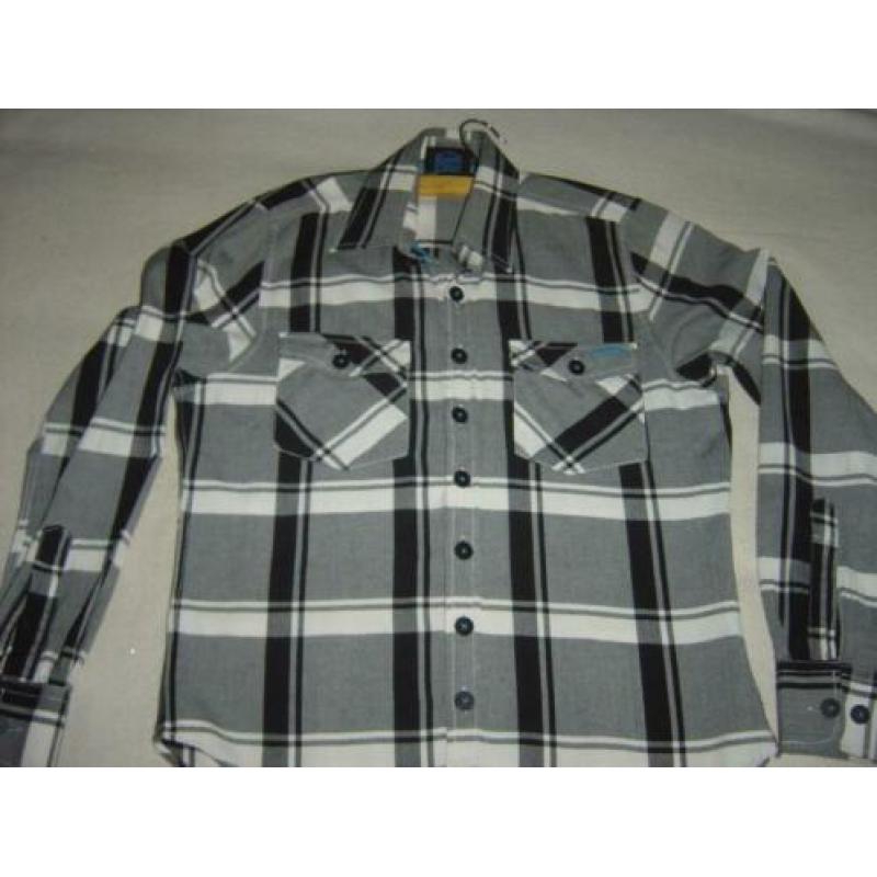 2x leuke,vlotte, stoere blouses 146/152