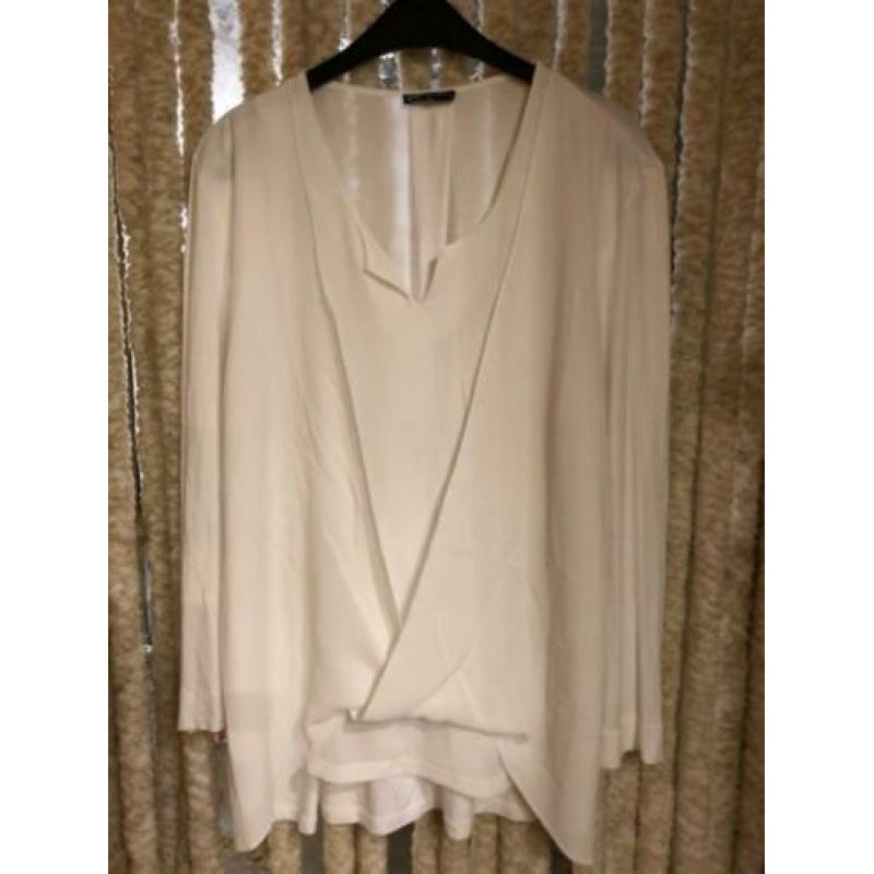 A16 DIDI witte bloeson tuniek maat XL/XXL achterpand en mou
