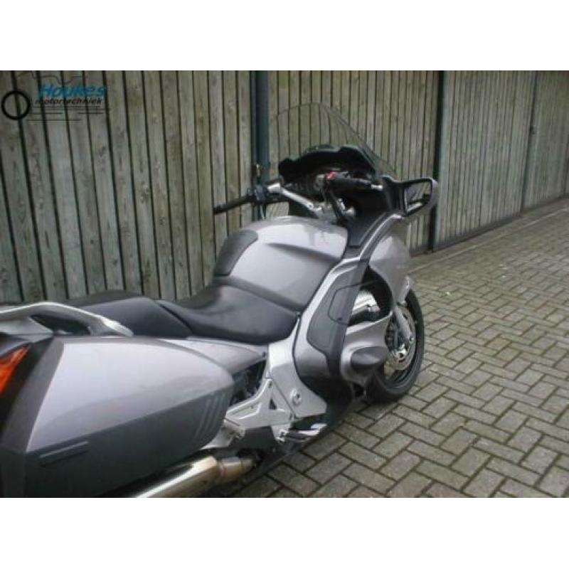 HONDA ST1300 ABS-CBS (bj 2002)