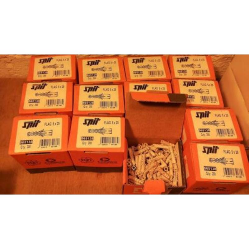 Pluggen Spit 5mm en Nestinox 8mm (Nylon)