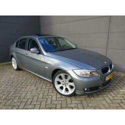 BMW 3 Serie 318i High Executive Navi Xenon Led PDC