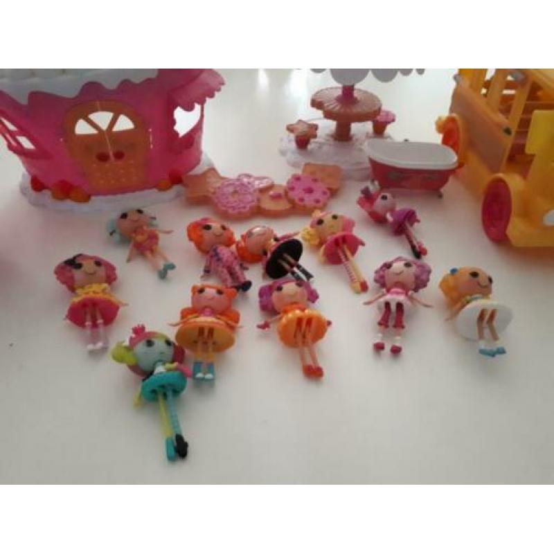 Lalaloopsy huis, bus en 11 poppetjes