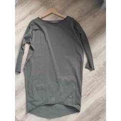 4 jurkjes/ tuniekjes in kleur groen/ zwart mt M