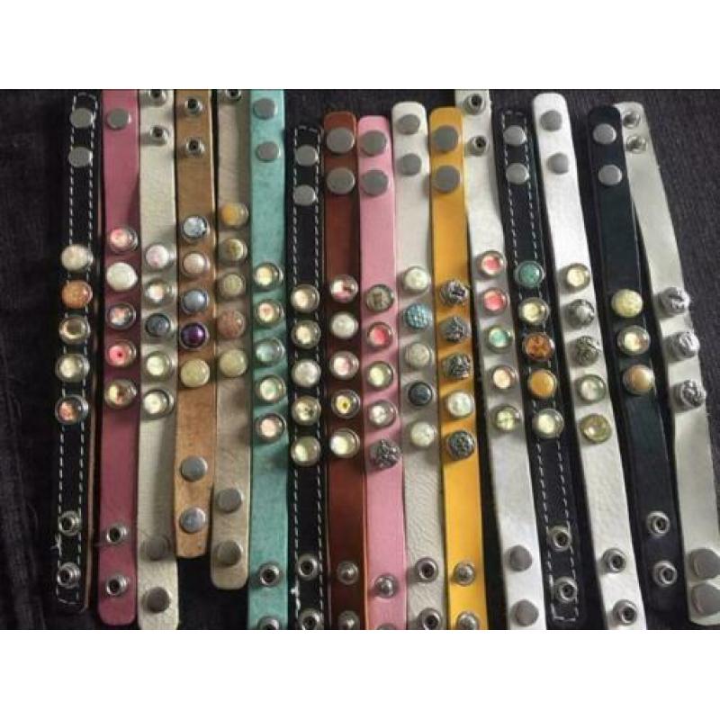 Sieraden partij,Armbanden 16 stuk,met 150 knoppen