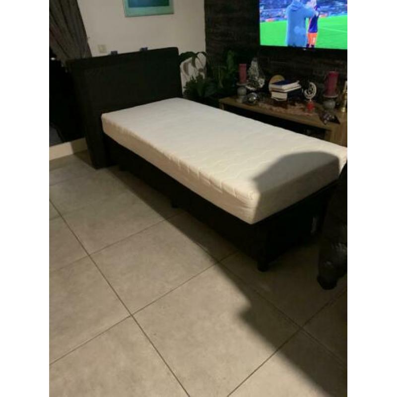 Bed compleet te koop