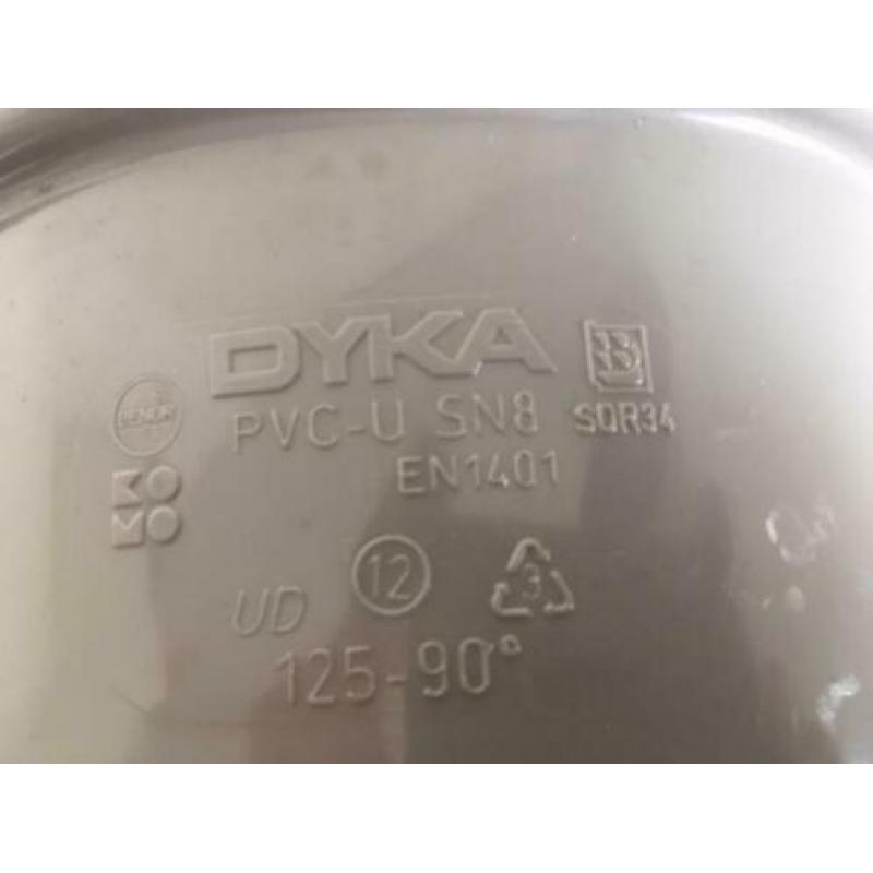 299. Partij PVC Buitenriolerings T-stukken 125mm SN8 met zet