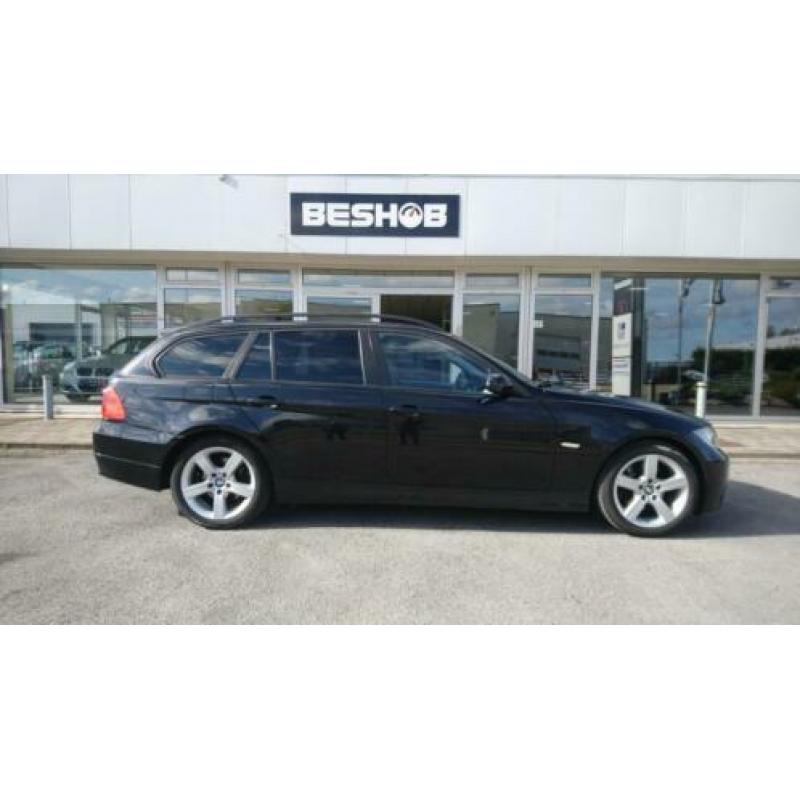 BMW 3-serie Touring 318d Corporate Lease Leder, navi, PDC, z