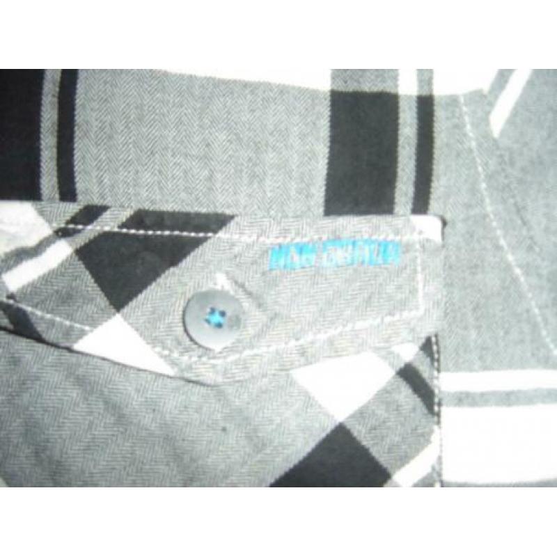 2x leuke,vlotte, stoere blouses 146/152