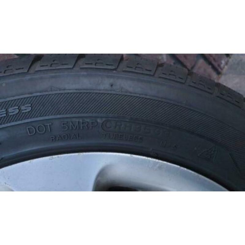 Hankook winterbanden op Mercedes velg