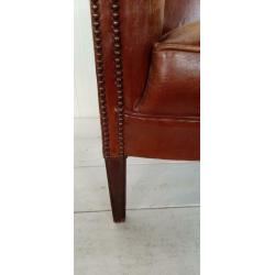 MPH 2948-10 Vintage clubfauteuil in een cognackleur