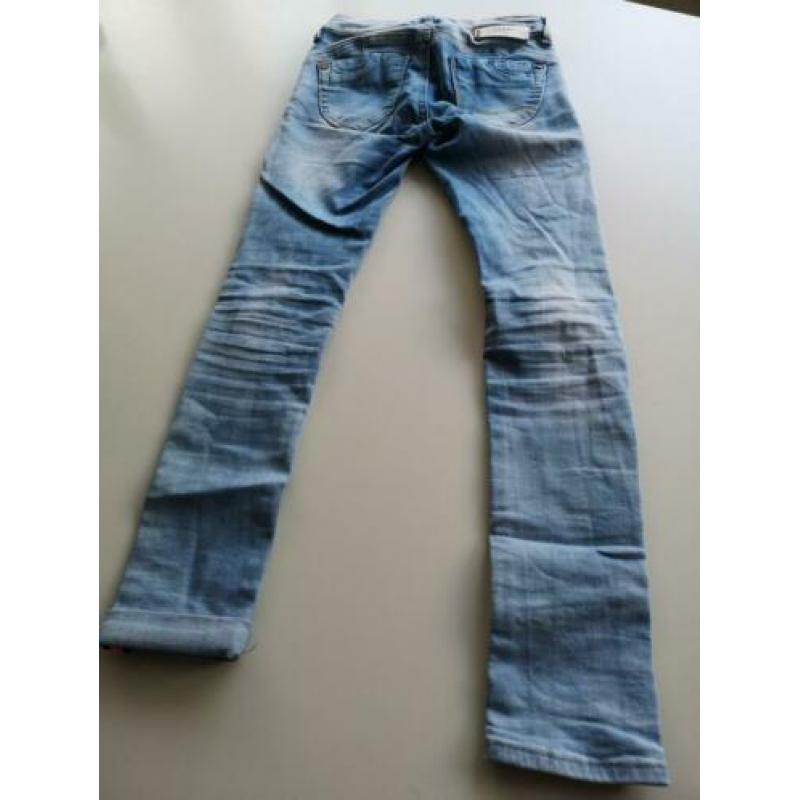 Meisjes blauwe skinny jeans Indian. Maat 134/140 (maat 10)