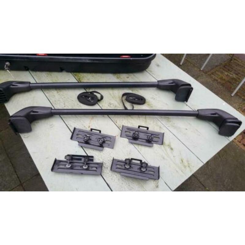 Dakkoffer Citroen Xsara Berline met dakdragers