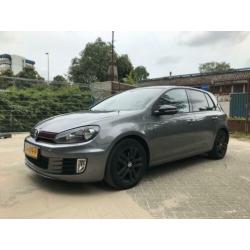 Volkswagen Golf 1.6 TDI DSG7 PDC RNS GTI pakket