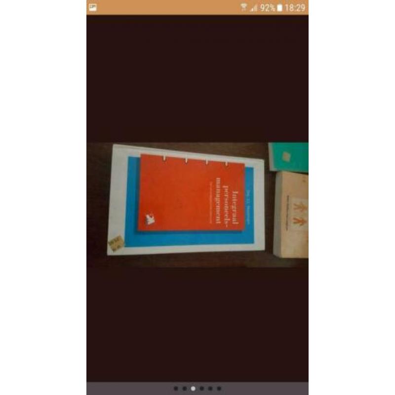 Stapel boeken personeel en organisatie /hrm