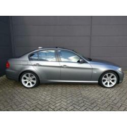 BMW 3 Serie 318i High Executive Navi Xenon Led PDC