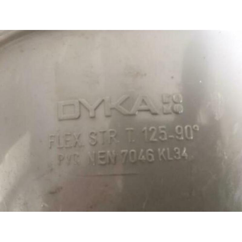 299. Partij PVC Buitenriolerings T-stukken 125mm SN8 met zet