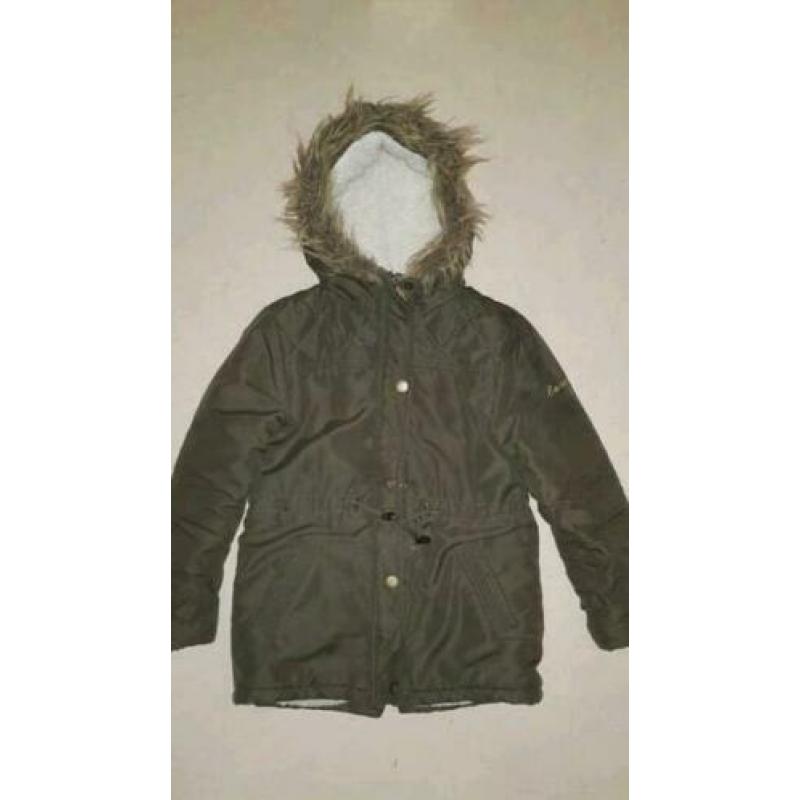 groene winterjas met capuchon maat 122
