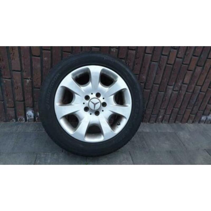 Hankook winterbanden op Mercedes velg
