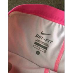 Nieuw Nike maat S korte broek