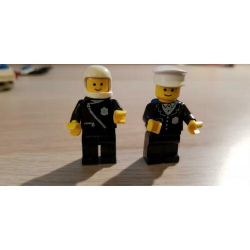 Vintage Lego set 6684, police patrol sqaud
