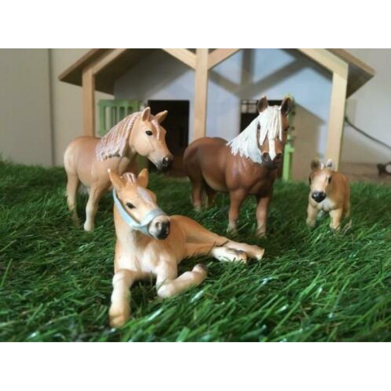 Schleich Paarden Haflinger familie