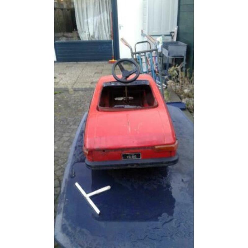 Oude moskvich moskvitch trapauto
