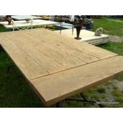 Robuuste Tuintafel uit Oude, Hardhouten Scheepsplanken
