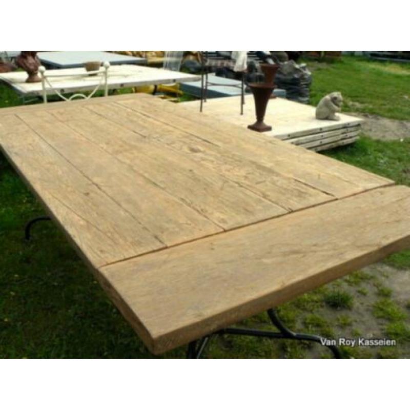 Robuuste Tuintafel uit Oude, Hardhouten Scheepsplanken