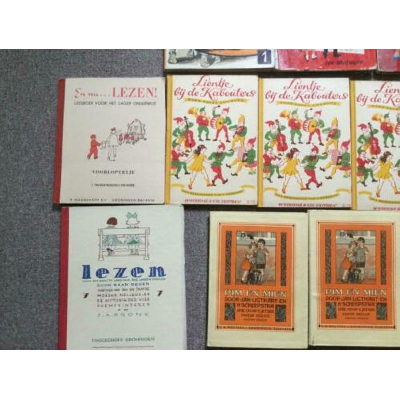 Collectie oude schoolboeken