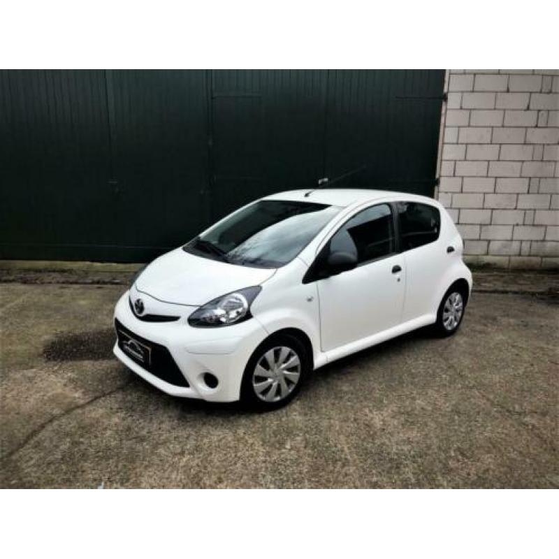 Toyota Aygo 1.0 12V Vvt-i 5DRS 2014 Wit/airco
